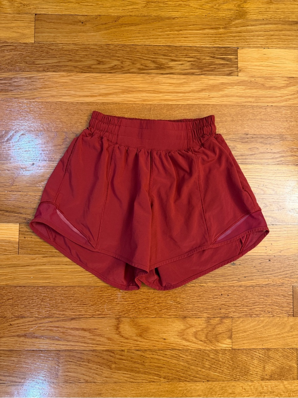 Lululemon Hotty Hot Short II *Long 4" in Dark Red - Size EST. 0 *LINER CUT OUT*